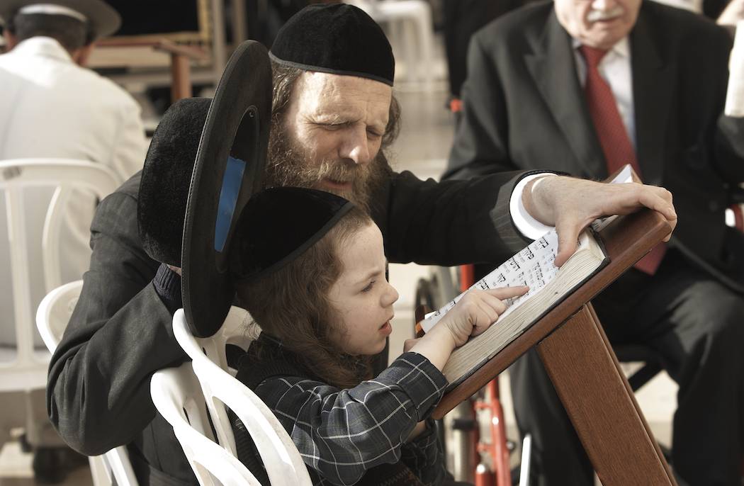 犹太式教育没有玩具 在乎沟通和尝试 9招慢养杰出孩子