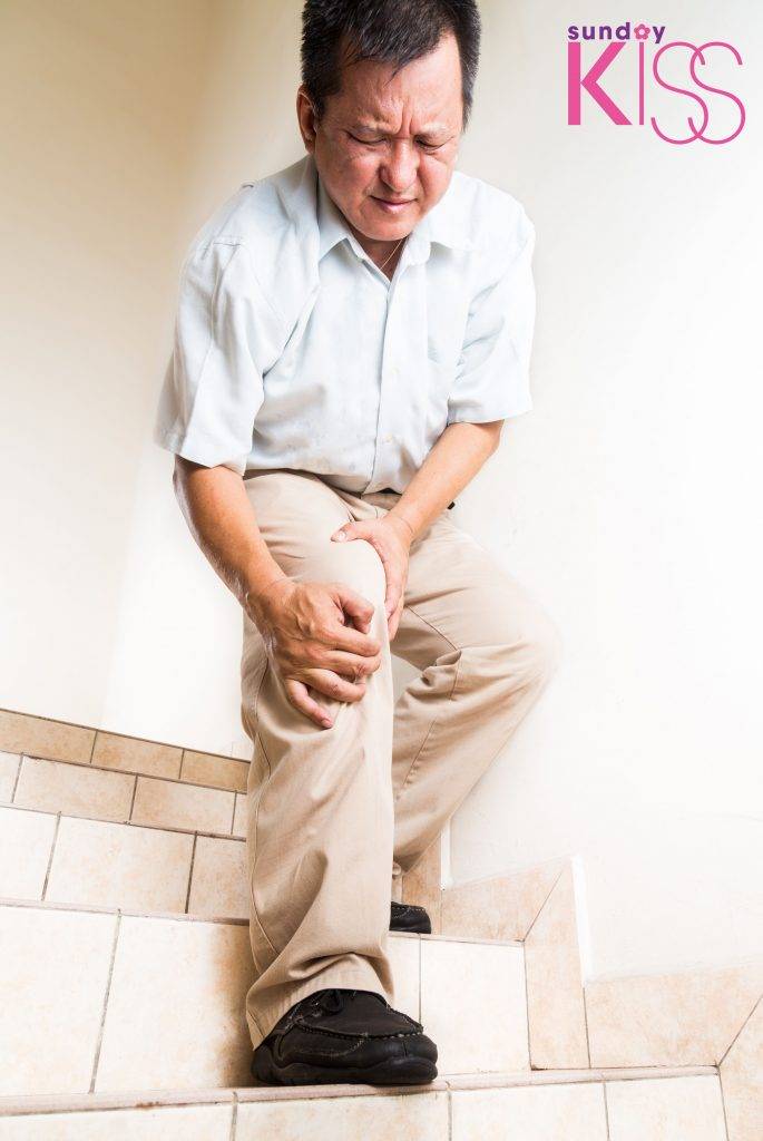 關節痛患者應避免上落樓梯，減輕膝關節承受的壓力，延緩退化速度。
