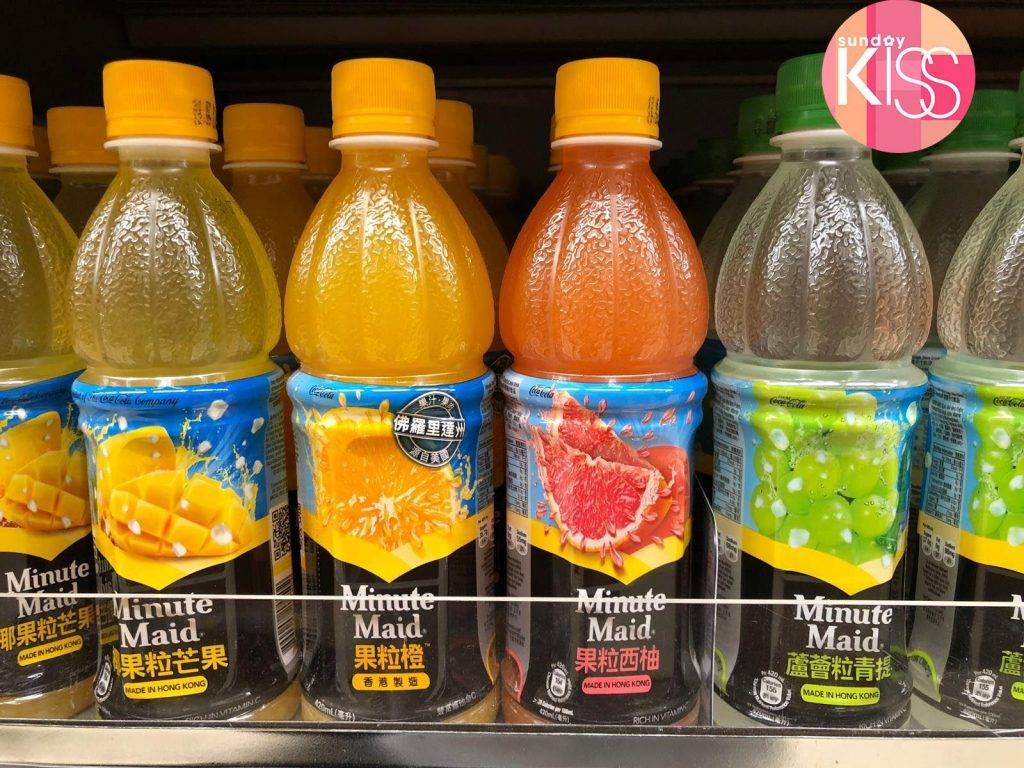 色素 左起）Minute Maid椰果粒芒果飲品、果粒橙飲品、果粒西柚飲品、蘆薈粒青提飲品