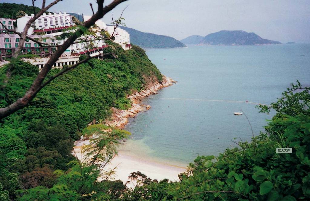 香港沙灘 雖然旁邊有住宅，不過都算靜！