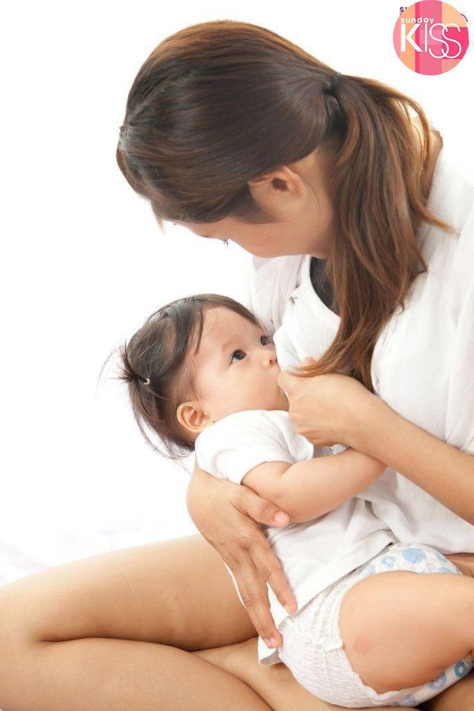 研究人員建議，產婦應在嬰兒出生後一個小時內餵養母乳。