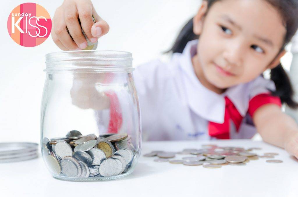 AI世代 教導孩子投資的觀念,未來才可以創造更多的財富。(圖片來源:新傳媒資料庫)