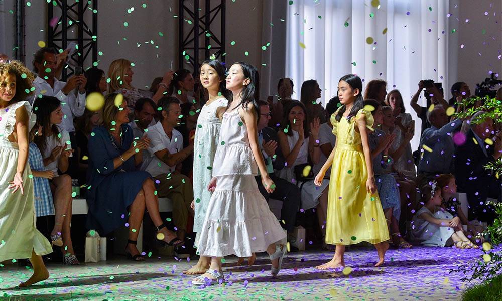 李嫣 今年8月，李嫣獲法國童裝品牌Bonpoit邀請飛到巴黎行Show。圖：VCG