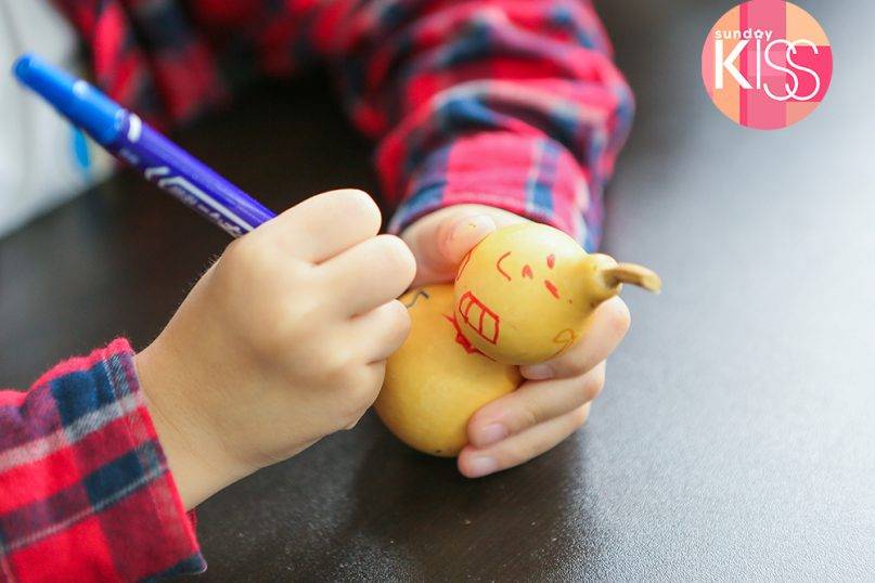 大埔區食玩放電一日遊 小朋友可以選擇畫葫蘆。