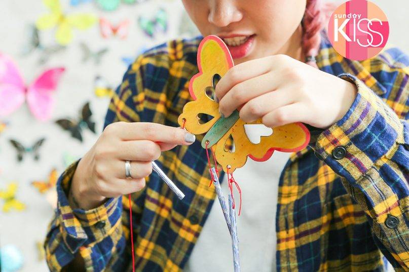 大埔區食玩放電一日遊 亦可以自製蝴蝶風鈴，需要親自填色及穿繩。