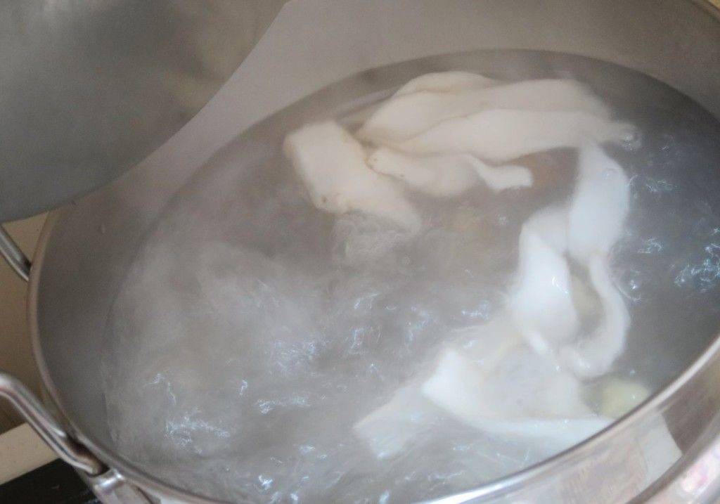 鱷魚肉湯 之後就轉用慢火煲約1.5小時。