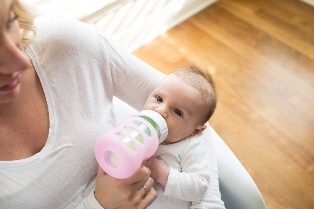 新手媽媽必讀！防脹氣奶樽推薦+防止嬰兒嘔奶肚風技巧分享
