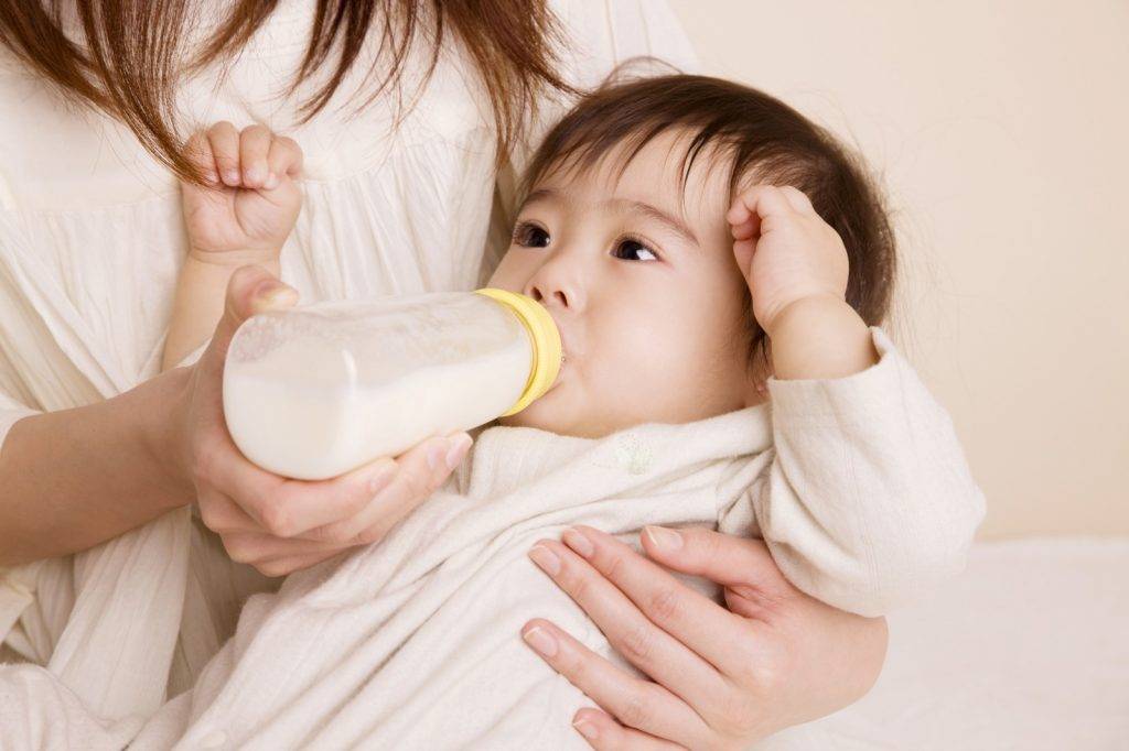 厭奶期 小寶寶如突然厭奶，父母先必須留意他們身體會否有其他異常狀況。