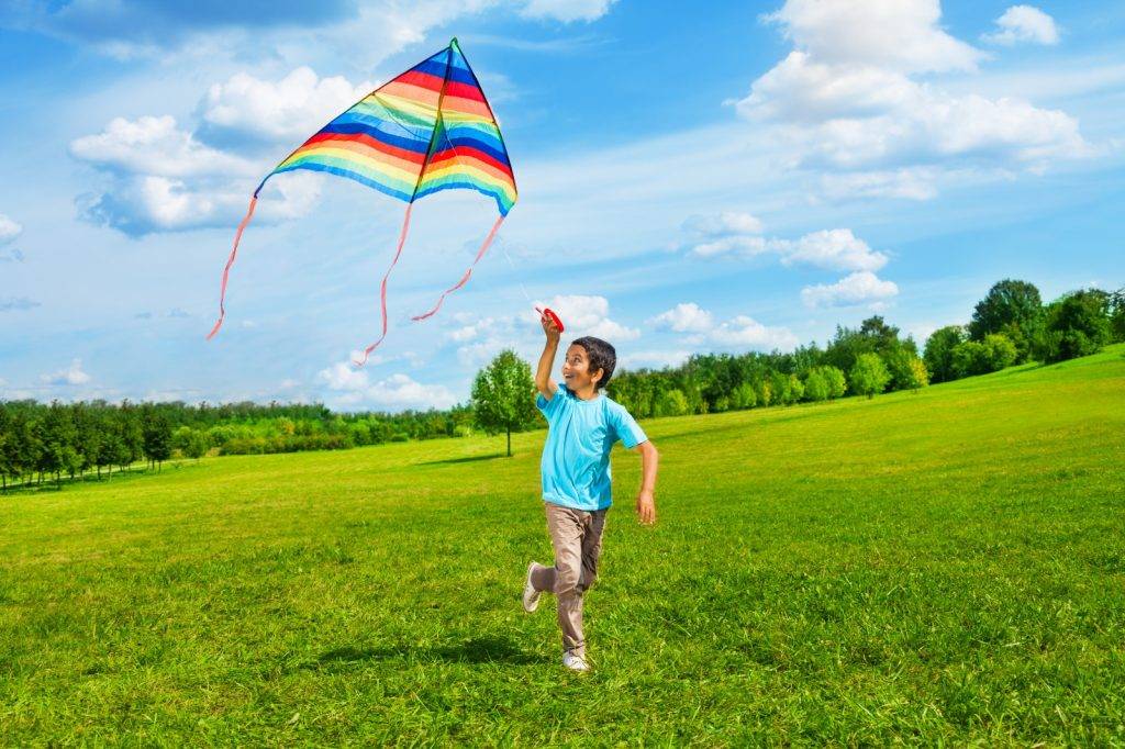 大自然 樂觀小孩 放風箏