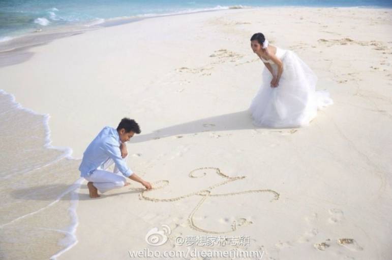 洪水橋 tesla 林志穎 林志穎與女友陳若儀於2009年9月15日誕下長子Kimi，其後2010年2月註冊結婚