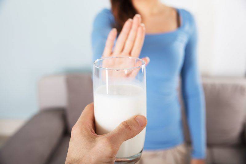  乳糖不耐症患者對奶製品敏感，應避免飲用奶茶