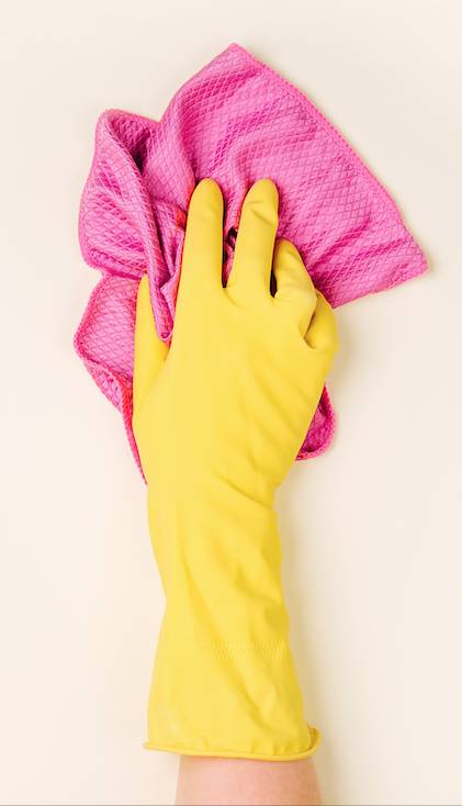 地毯清潔方法1. 用膠手套去除毛髮