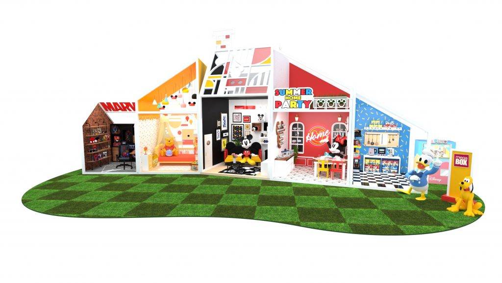 暑假好去處 由6月25日至9月5日期間，在九龍灣MegaBox內有大型的迪士尼主題展覽，場內有5個22呎高的家居場景主題裝置