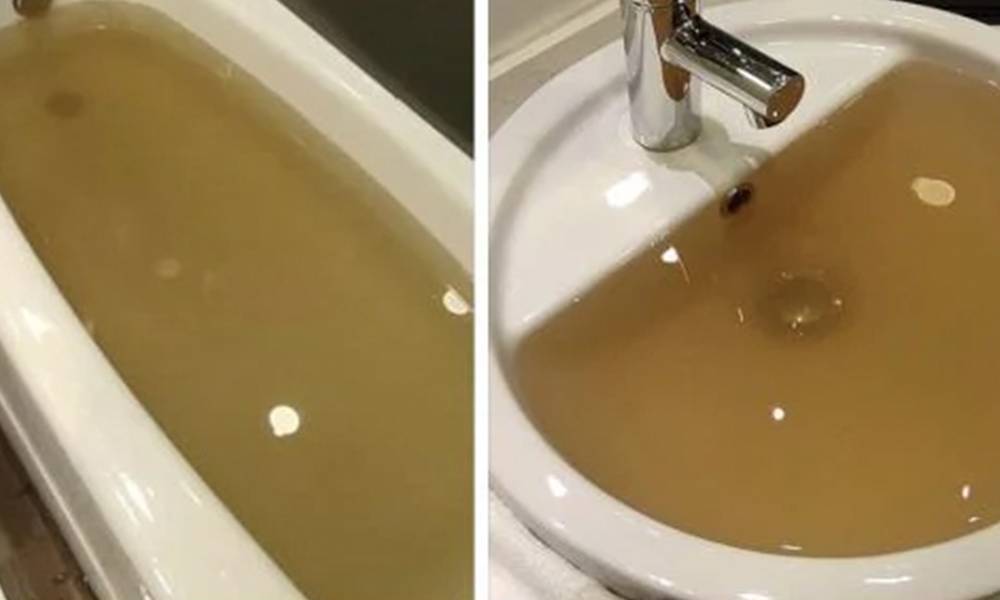 酒店退房前想浸浴就出事 浴缸一開水全變泥黃色