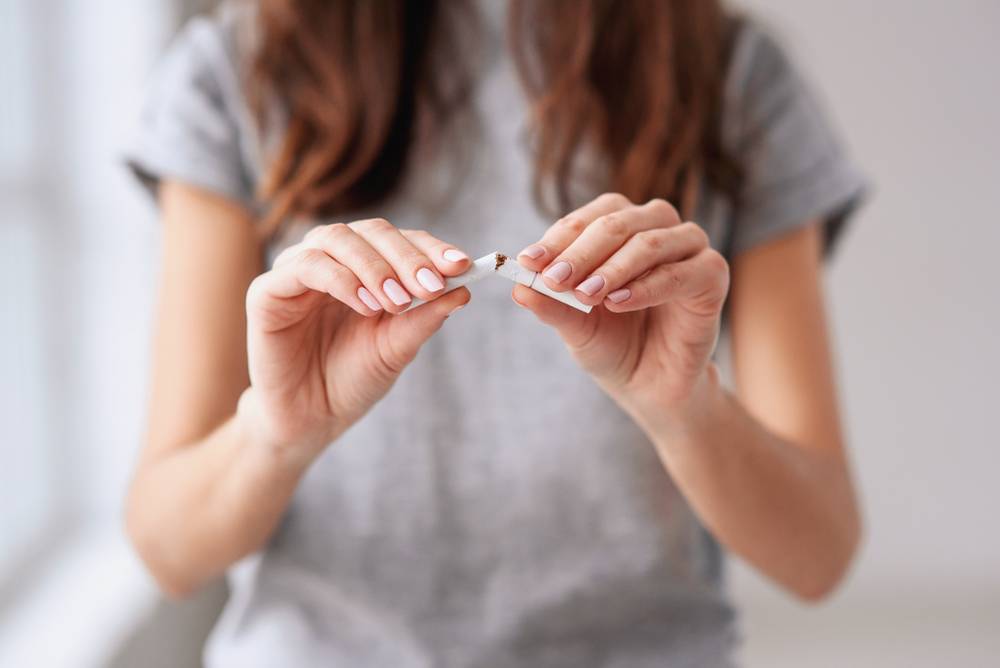 慢阻肺病高危群組與吸煙行為息息相關，長期吸煙或吸入二手煙是主要成因。
