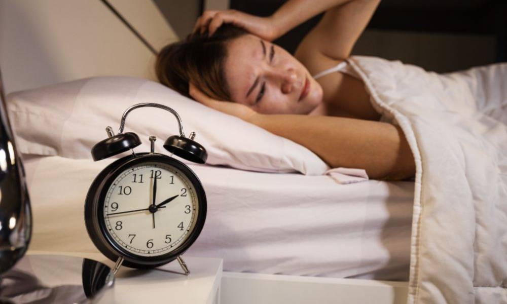 失眠影響血糖及血壓｜4招快速入睡法 入睡後頭90分鐘是決定性關鍵