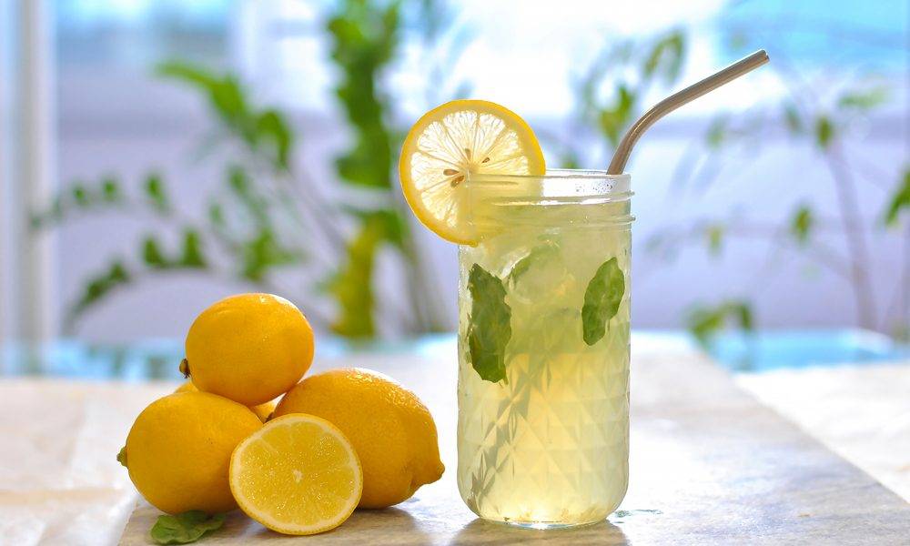 檸檬水好處及禁忌｜男子每朝一杯檸檬汁養生 引發上腹劇痛
