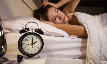 瘦身失敗2大原因｜或與睡眠「光害」有關 1個簡單動作有助睡得好及抑制食慾