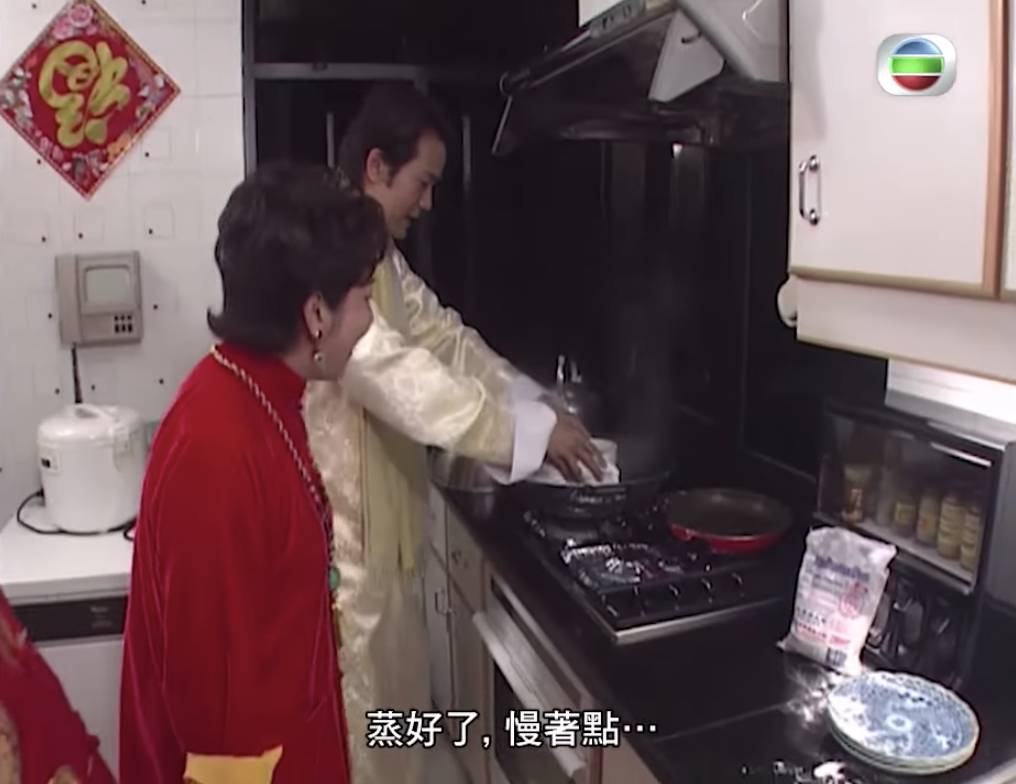 薛家燕 廚房空間充足，站著三個人都不覺擠逼。