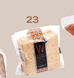 方包 英王麵包A-1 Bakery去皮麥方包膳食纖維標示值6.9克，測試結果只有檢測結果只有4.0克