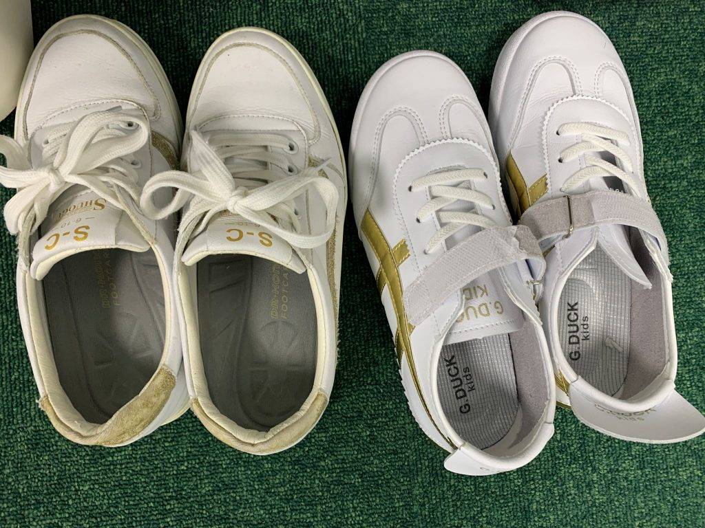 愛自己 辰民爸爸分享一對母女的故事，女兒的是新鞋，而母親的是破鞋，兩者成了強烈的對比。