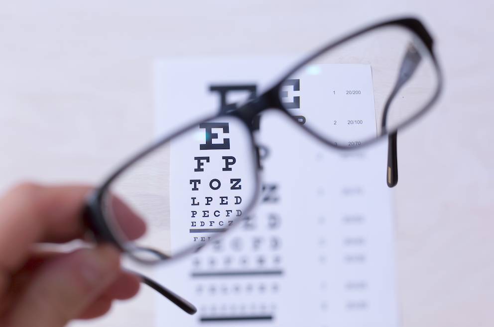 視力 糖分在代謝過程中會產生自由基、傷害細胞長期影響視力。