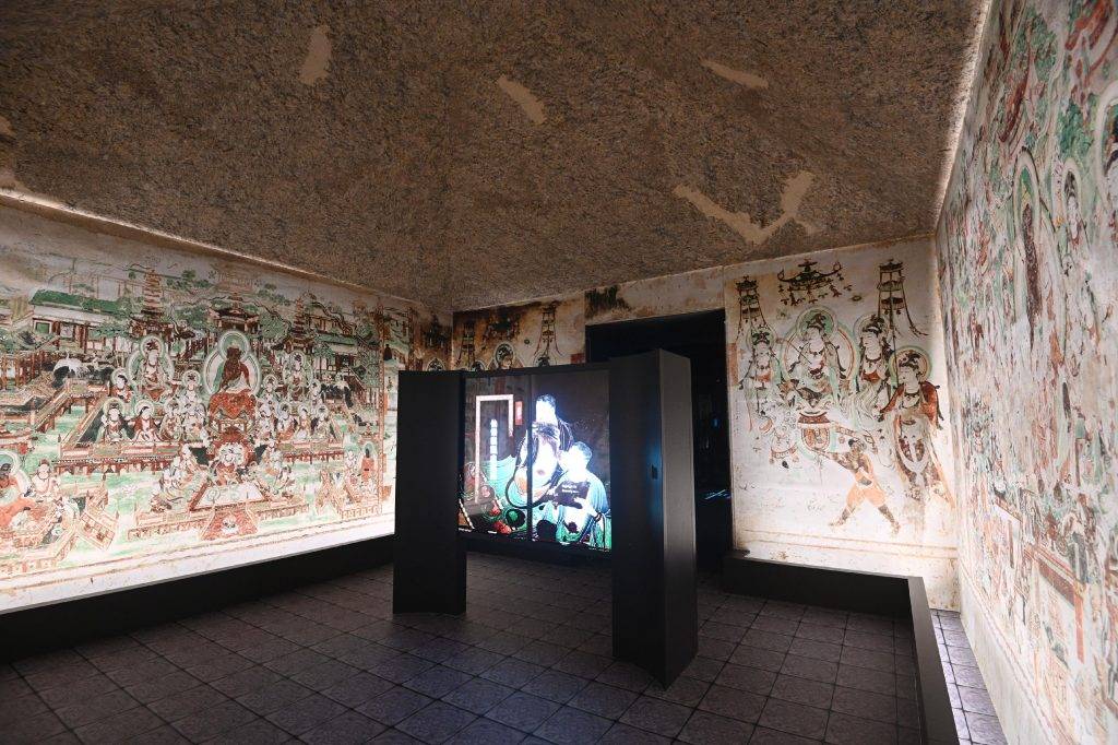香港文化博物館舉行「敦煌—千載情緣的故事」展覽，展出敦煌石窟瑰寶。