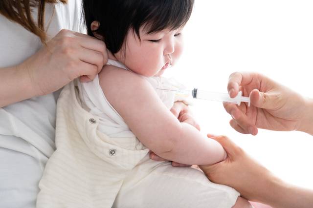 B型入侵性腦膜炎 腦膜炎 2個月大的嬰兒已可接種新一代的B型腦膜炎雙球菌疫苗。