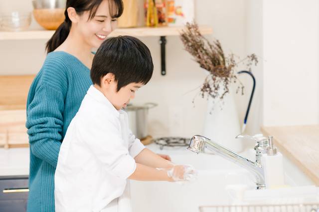 B型入侵性腦膜炎 腦膜炎 家長要培養小朋友養成勤洗手的習慣，時刻保持衛生清潔。
