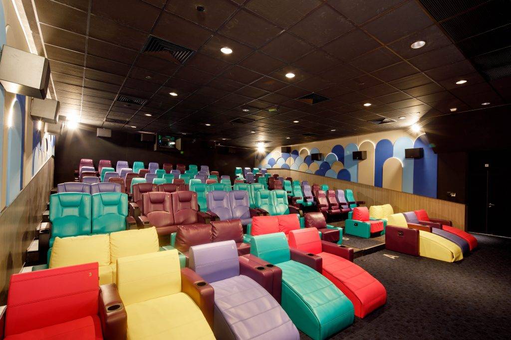 D·PARK CANDY PARK是首間專為小朋友而設的電影院，小朋友可以平躺在色彩繽紛的座椅上看戲。