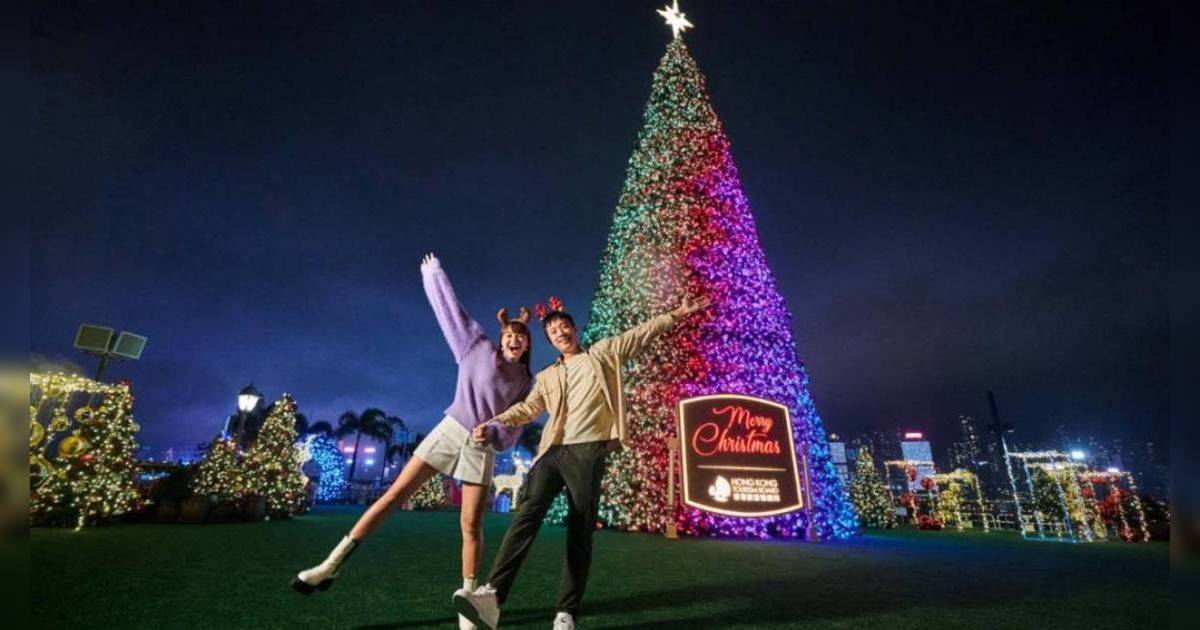 西九聖誕樹2023｜巨型聖誕樹全港最高20米！打卡必到聖誕燈飾＋金屬鹿