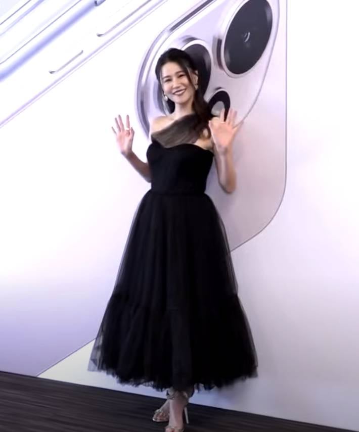 黃翠如 蕭正楠 (圖片來源:YouTube@TVB 娛樂新聞台)
