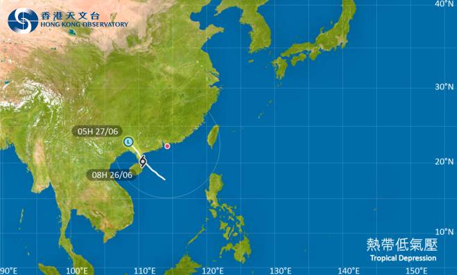 位於海南島以北的熱帶低氣壓會在今日移向雷州半島一帶，隨後移入廣西內陸地區