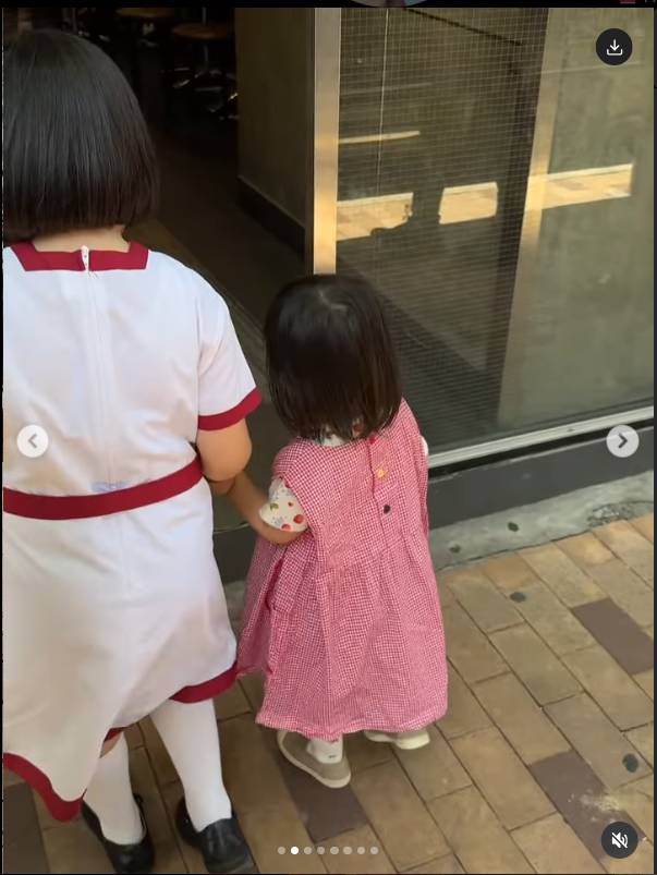 李元元 Lucy 最後Lucy成功帶妹妹進入幼稚園開學。(圖片來源:Instagram@lucy.is.good)