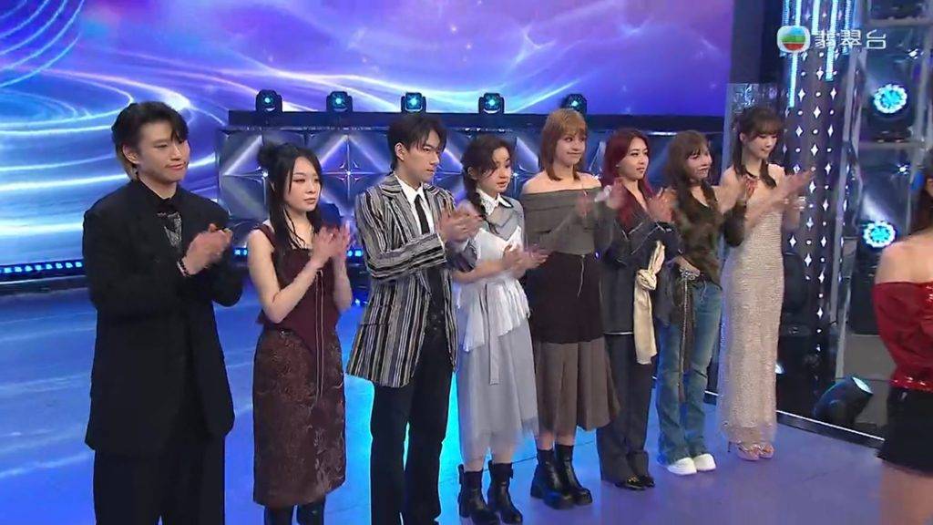 聲秀 甄敏芳 布子殷在1對1對決中只有一燈,最後評判投票下低分出局。(圖片來源:TVB)