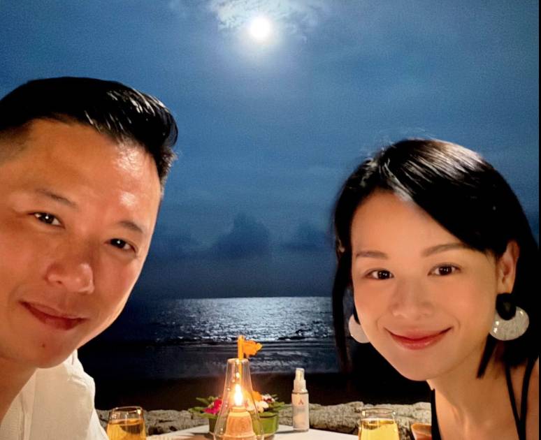 胡杏兒46歲慶生肚凸凸孕味濃疑懷第4胎 孕肚首曝光！？ 網民：黑衫都遮唔住