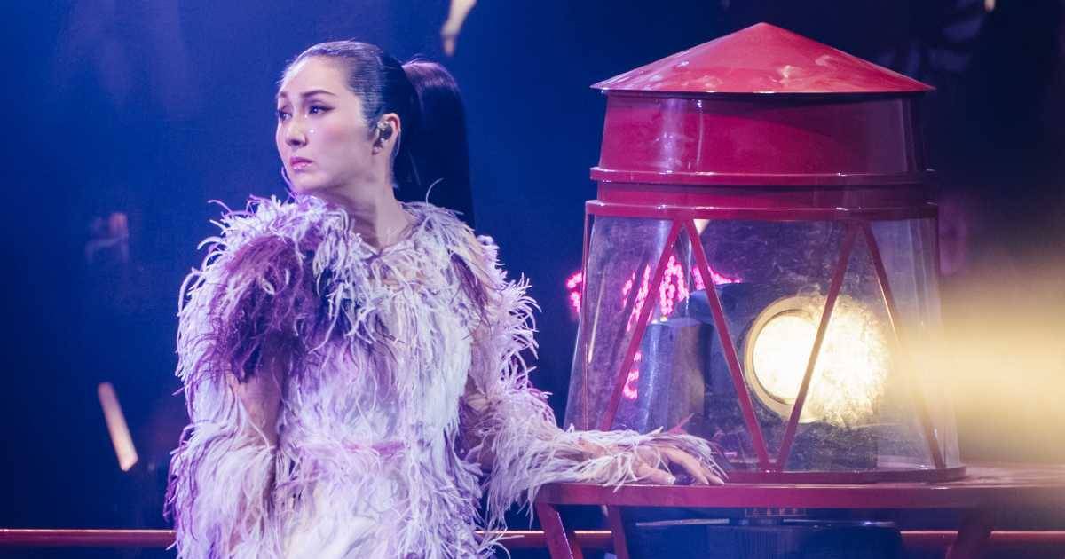 楊千嬅相隔7年最佳狀態重返紅館   首場觀眾撰文激讚演出細節「真心愛香港」