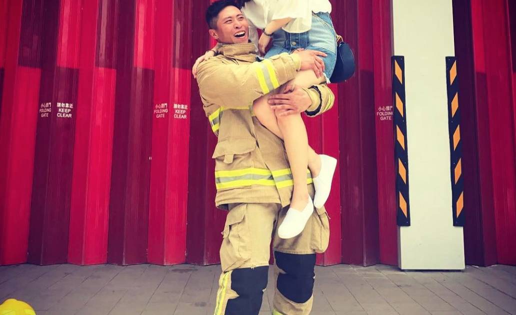 37歲宏福苑殉職消防員何偉豪傳下月結婚 緊抱10年女友帖文惹心碎 網民：冇以後喇