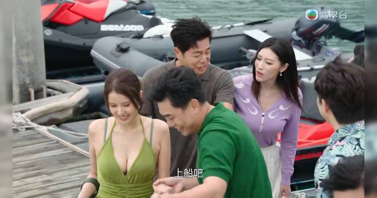 《新聞女王2》郭珮文低胸泳裝曝光 7大美女船P惹火福利 網民：不得了