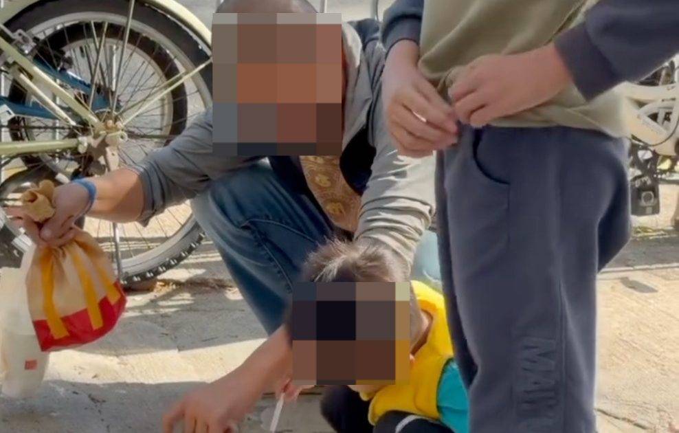 3歲男童街頭熟練吸煙 家人公然教點煙 被途人喝止5字回應 網民籲報警