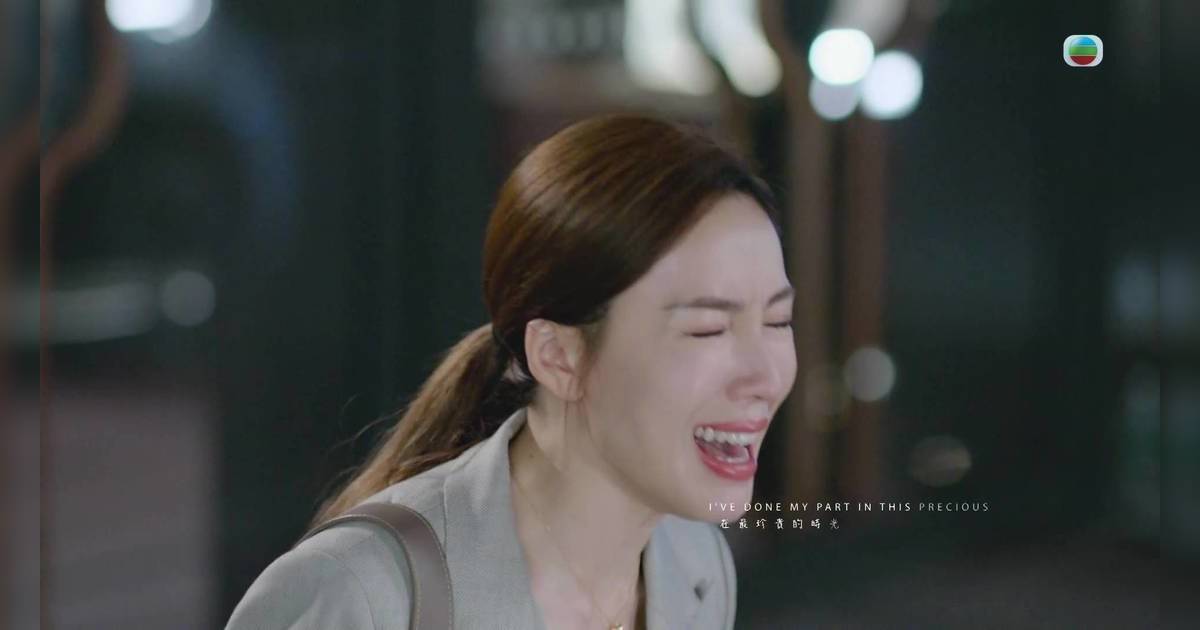 新聞女王2｜李施嬅心碎離開SNK  門外崩潰爆喊勁揪心 網民：睇到好心痛