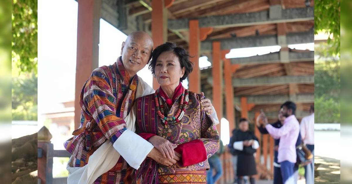 汪明荃羅家英不丹補拍婚紗照 竟意外摑中阿姐一巴即刻做一事補救