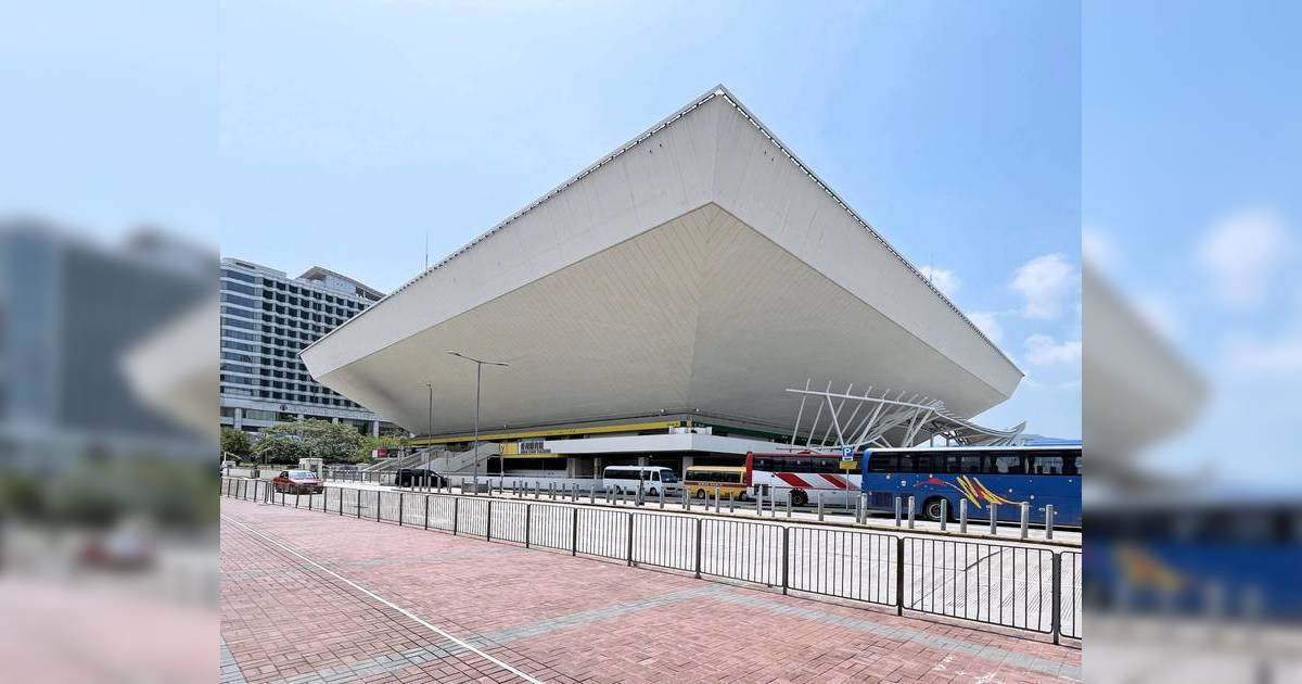 紅館演唱會突發意外 女觀眾劇痛捂眼 親友報警即被送院 附事發經過