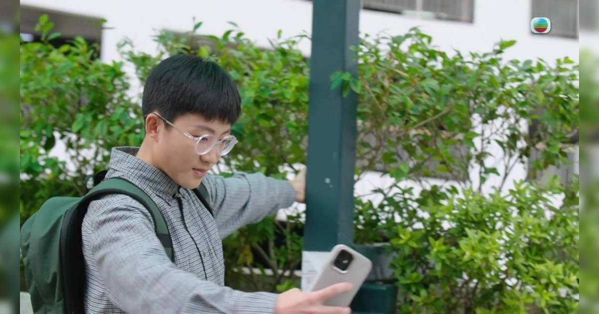 正義女神｜高成彬重返兇殺發現場奸笑自拍！回味推小童落樓嚇壞網民！