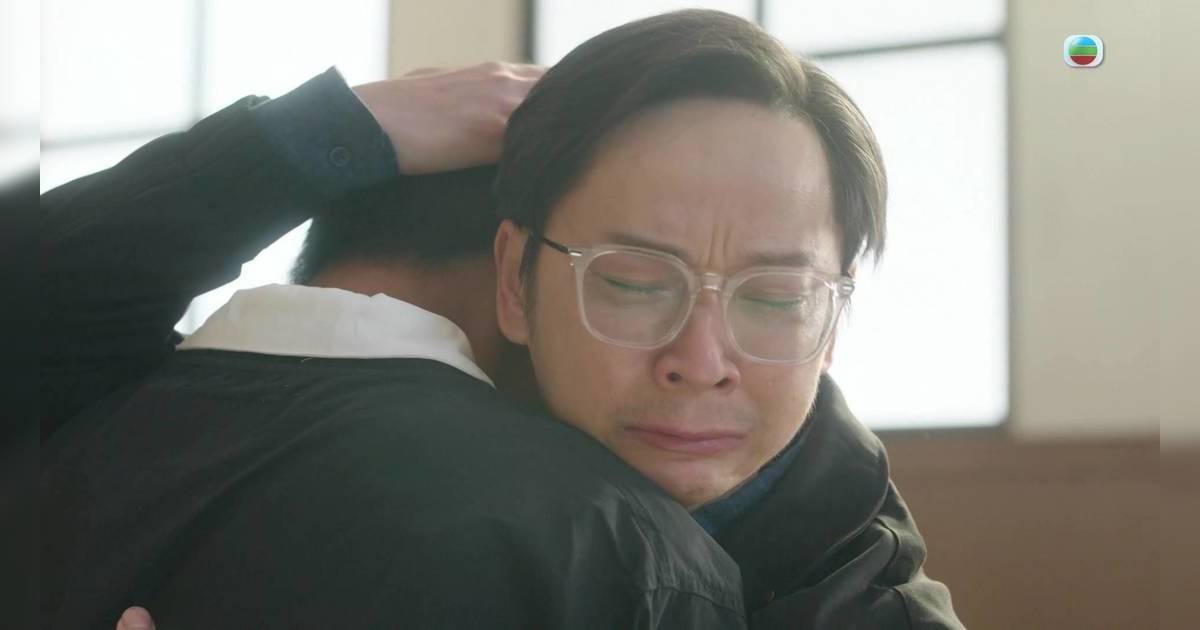 正義女神｜鄧智堅法庭爆喊！被逼連講10次「我愛你」1分鐘演技獲封神級！