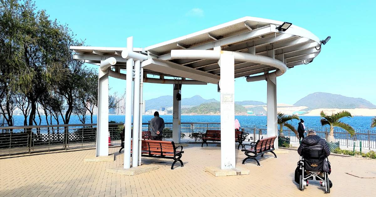 小西灣海濱花園 18歲少女