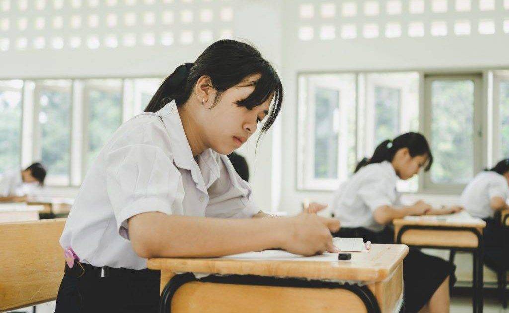 JUPAS放榜｜東華學院擺大烏龍 誤向1.1萬人發取錄電郵大批學生感失望 校方首度澄清
