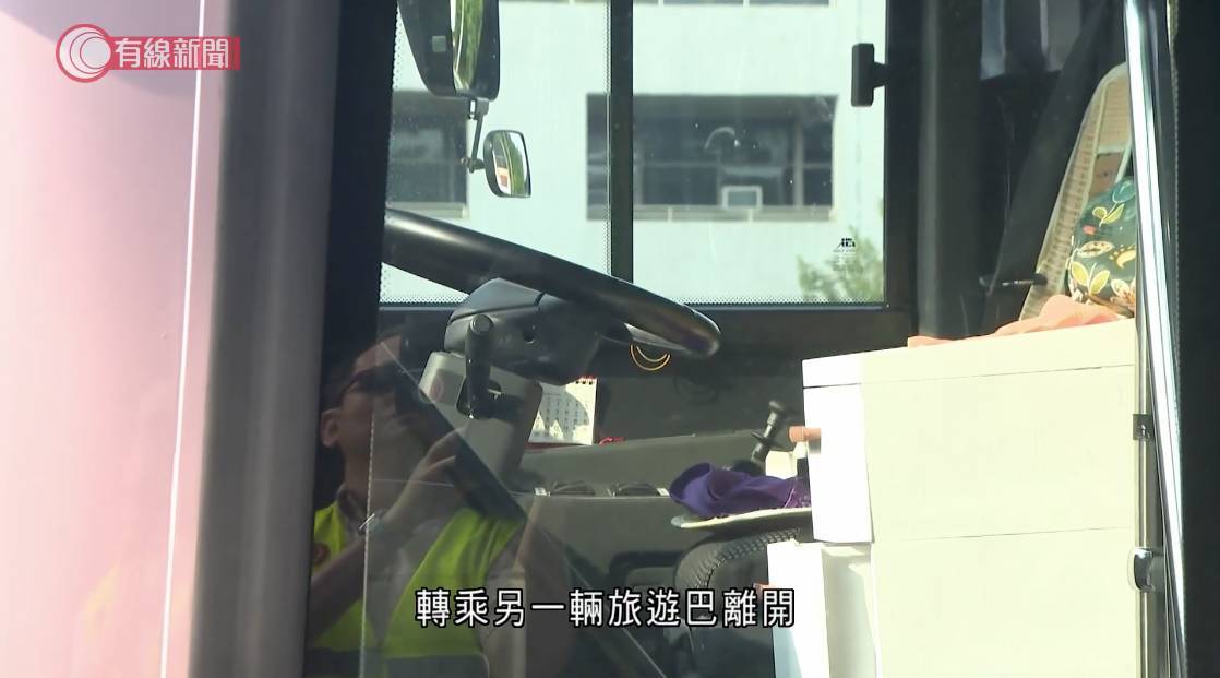 71歲校巴司機猝逝前一刻救全車47名學童 長子現身黯然認屍 憶述幾天前飲茶父親狀況