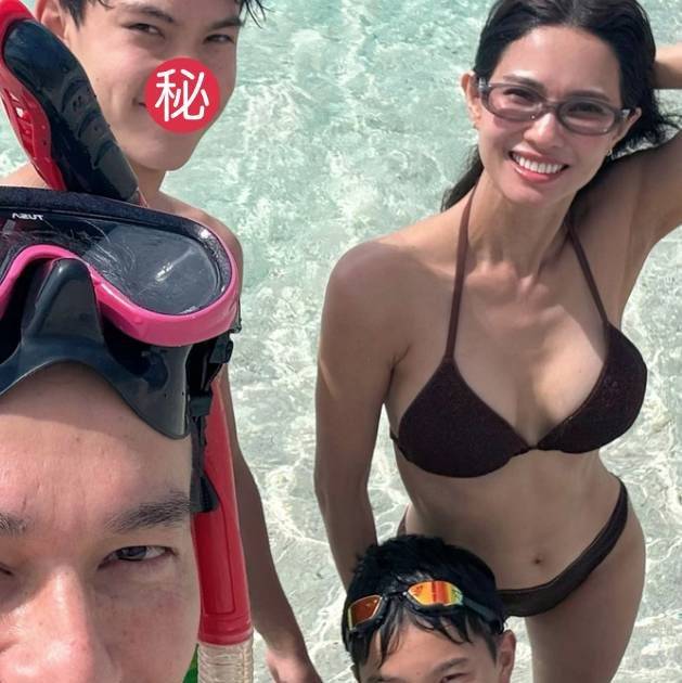 47歲2R黃婉君印尼激晒火辣比堅尼 兩個愛子驚人外貌曝光掀網民熱議