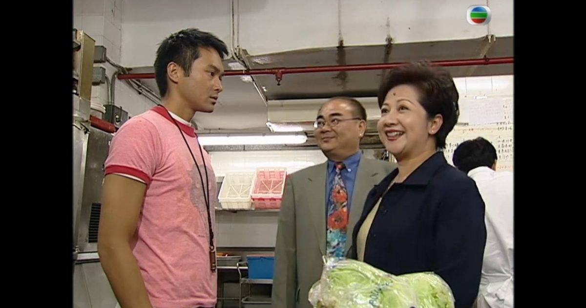 十月初五的月光｜薛家燕演活Q姨心痛抉擇！街頭爆喊一幕成催淚經典！